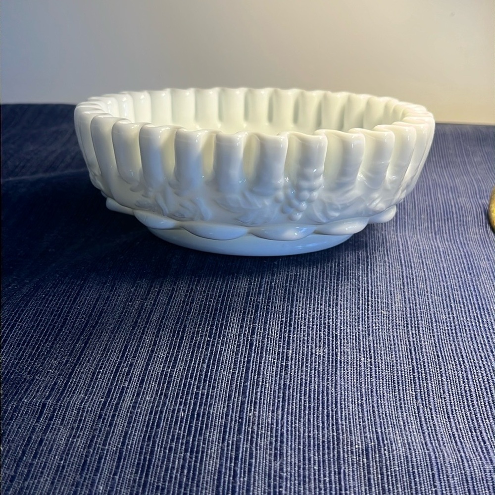 Vintage Westmoreland White Milk Glass Round Bowl Ribboned Raised Grape Design